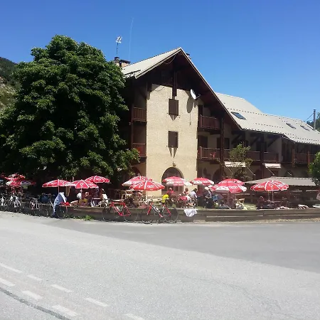 Hotel Le Guilazur Château-Ville-Vieille